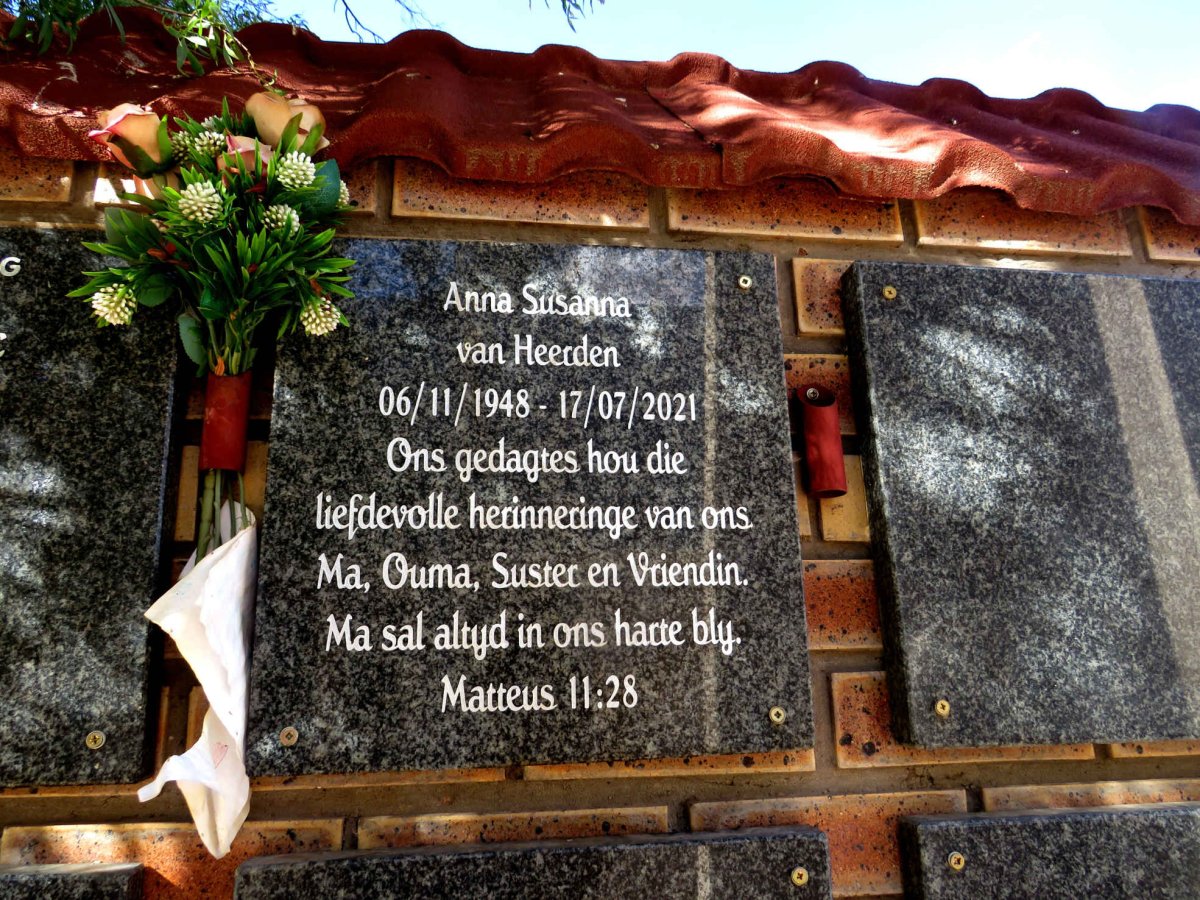 HEERDEN Anna Susanna, van 1948-2021