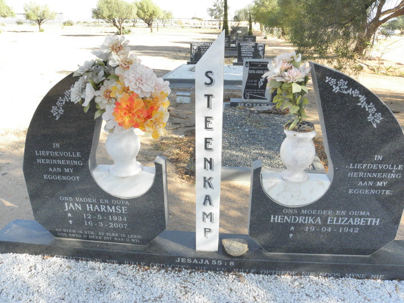 STEENKAMP Jan Harmse 1934-2007 &amp; Hendrika Elizabeth 1942-