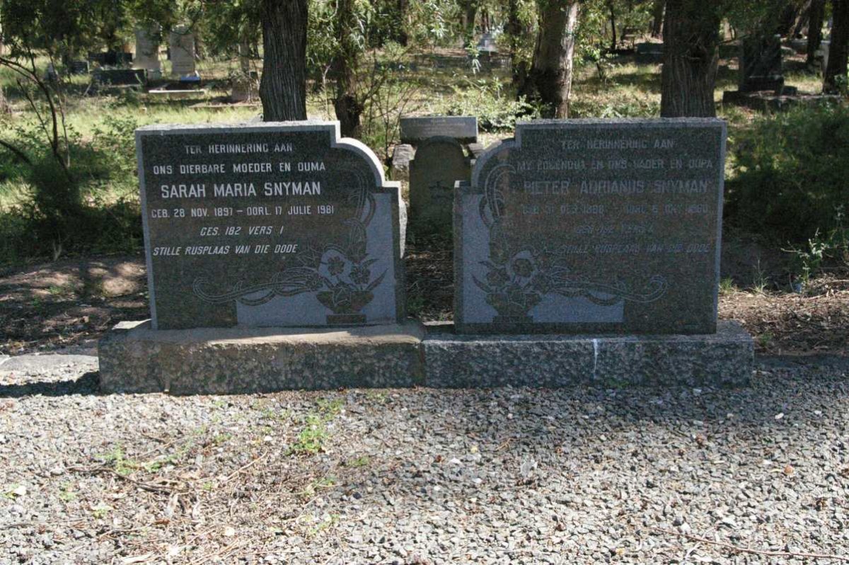 SNYMAN Pieter Adrianus 18?8-1960 &amp; Sarah Maria 1897-1981