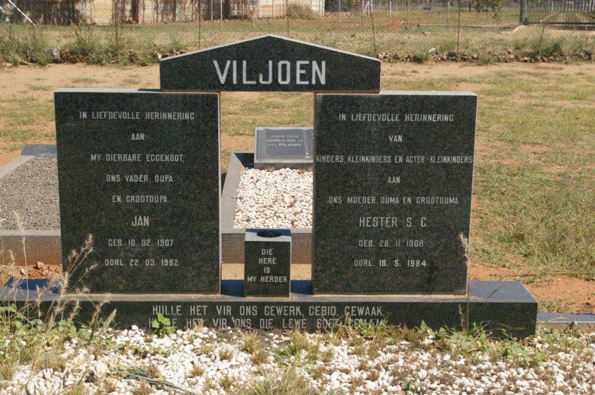 VILJOEN Jan 1907-1982 &amp; Hester S.C. 1906-1984