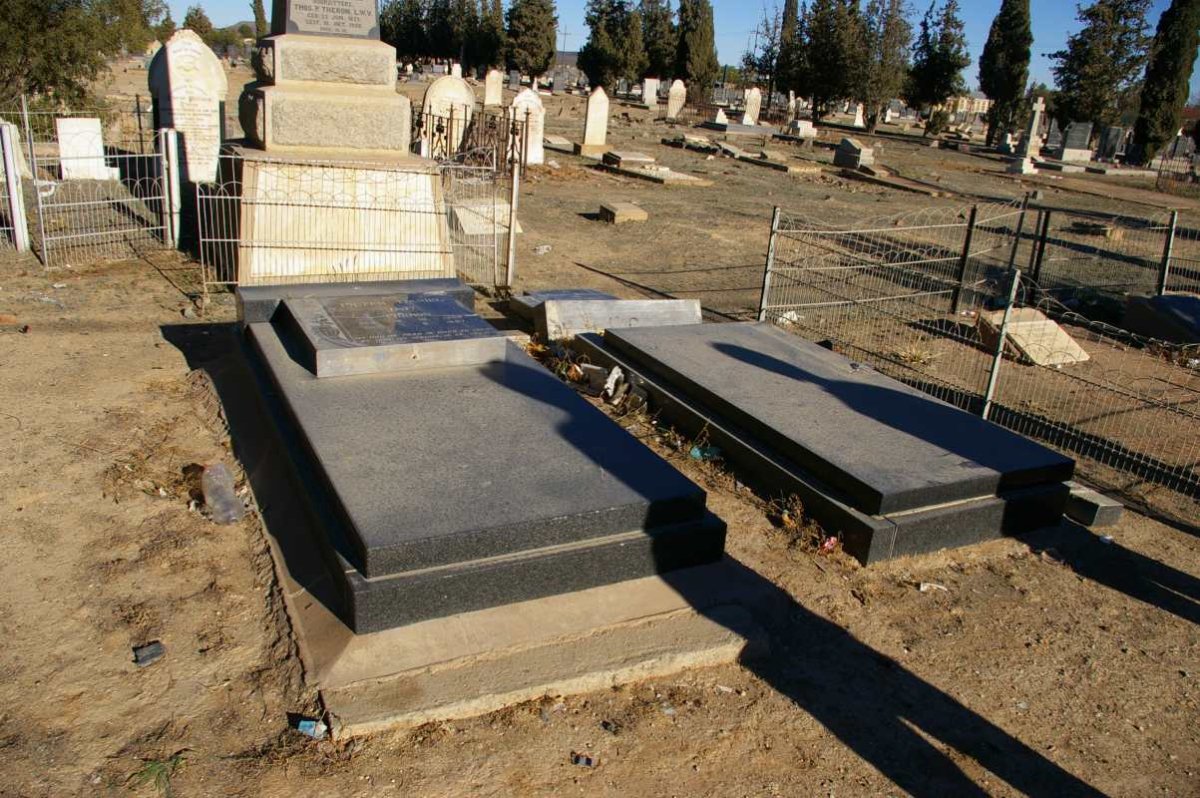 THERON Pieter Daniel 1905-1987 &amp; M.M.O. VILJOEN 1905-1974
