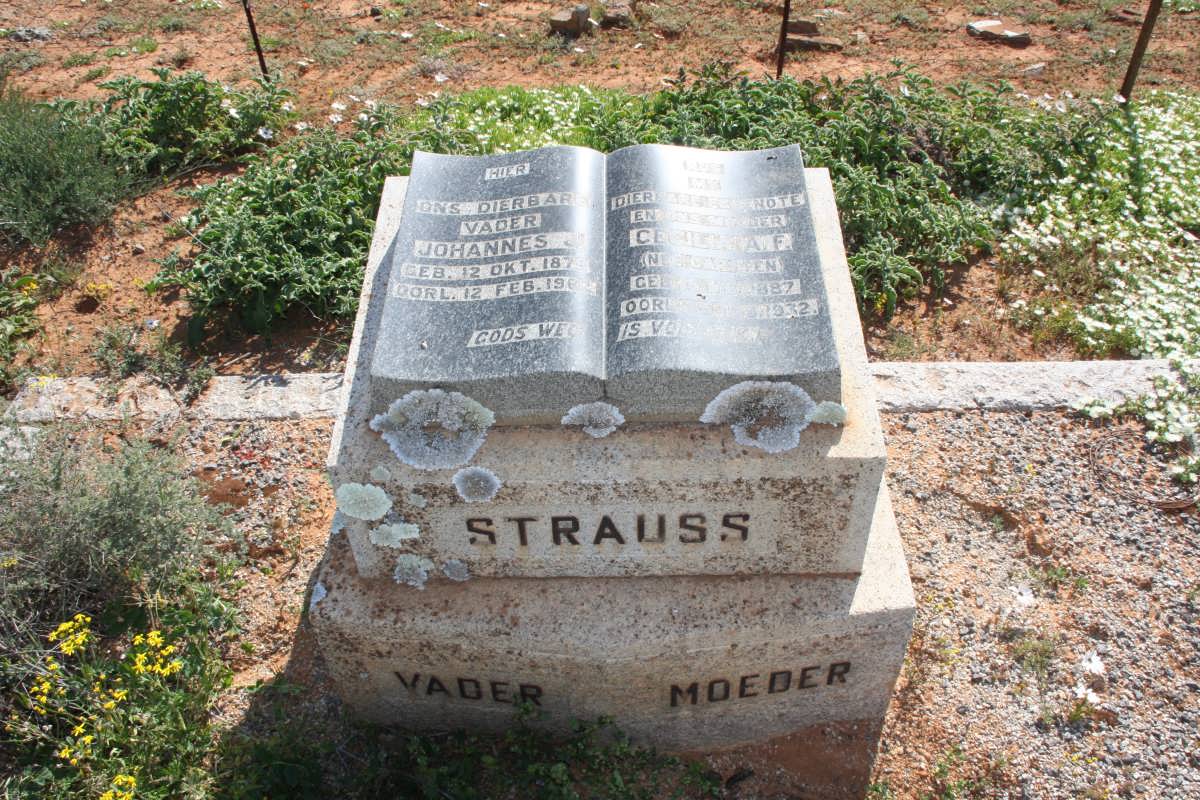 STRAUSS Johannes J. 1879-1962 &amp; Cecilia A. F. CARSTEN 1887-1932