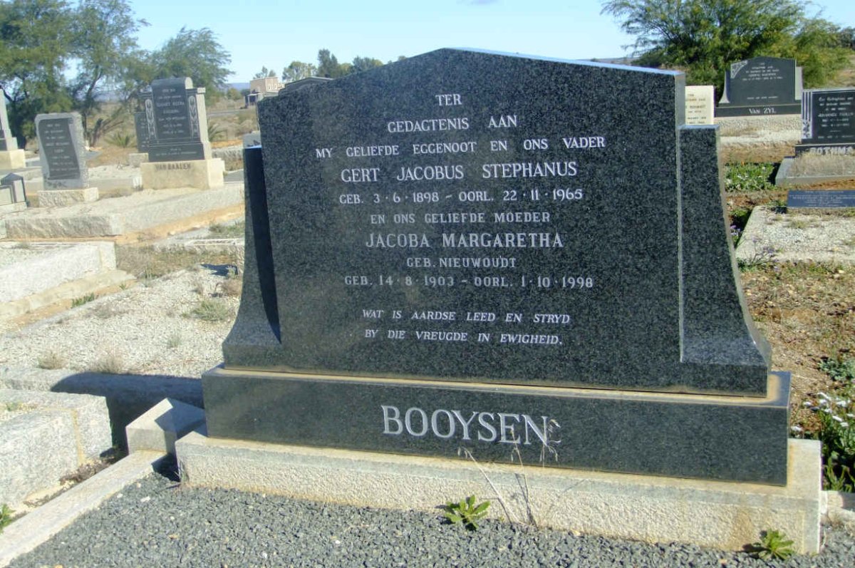 BOOYSEN Gert Jacobus Stephanus 1898-1965 &amp; Jacoba Margaretha NIEUWOUDT 1903-1998