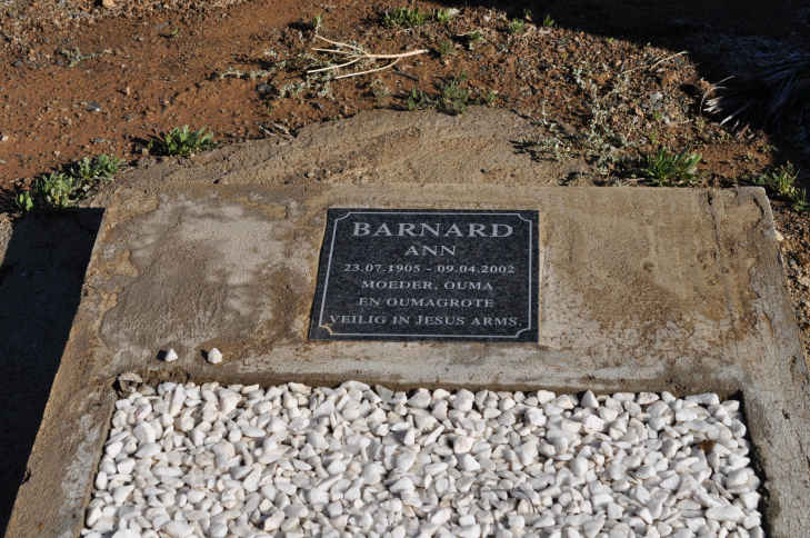 BARNARD Ann 1905-2002