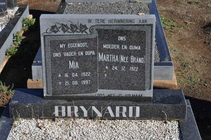 BRYNARD Mia 1922-1997 &amp; Martha BRAND 1922-
