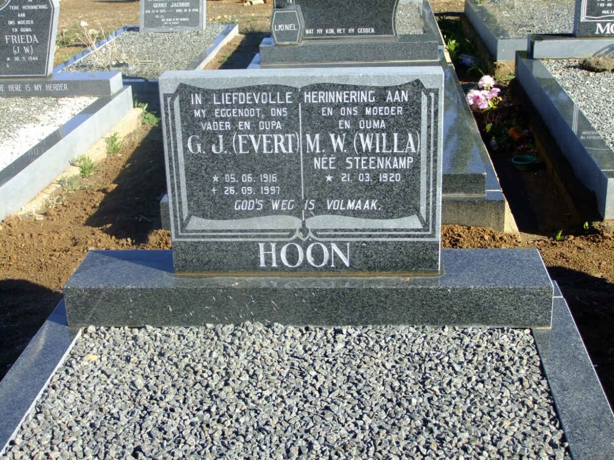 HOON G.J. 1916-1997 &amp; M.W. STEENKAMP 1920-
