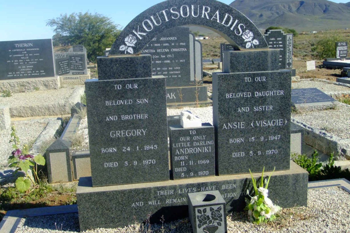 KOUTSOURADIS Gregory 1945-1970 &amp; Ansie VISAGIE 1947-1970 :: KOUTSOURADIS Androniki 1969-1970