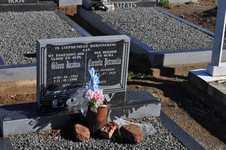 LOUW Gideon Jacobus 1924-1998 &amp; Cornelia Petronella ESTERHUIZEN 1923-
