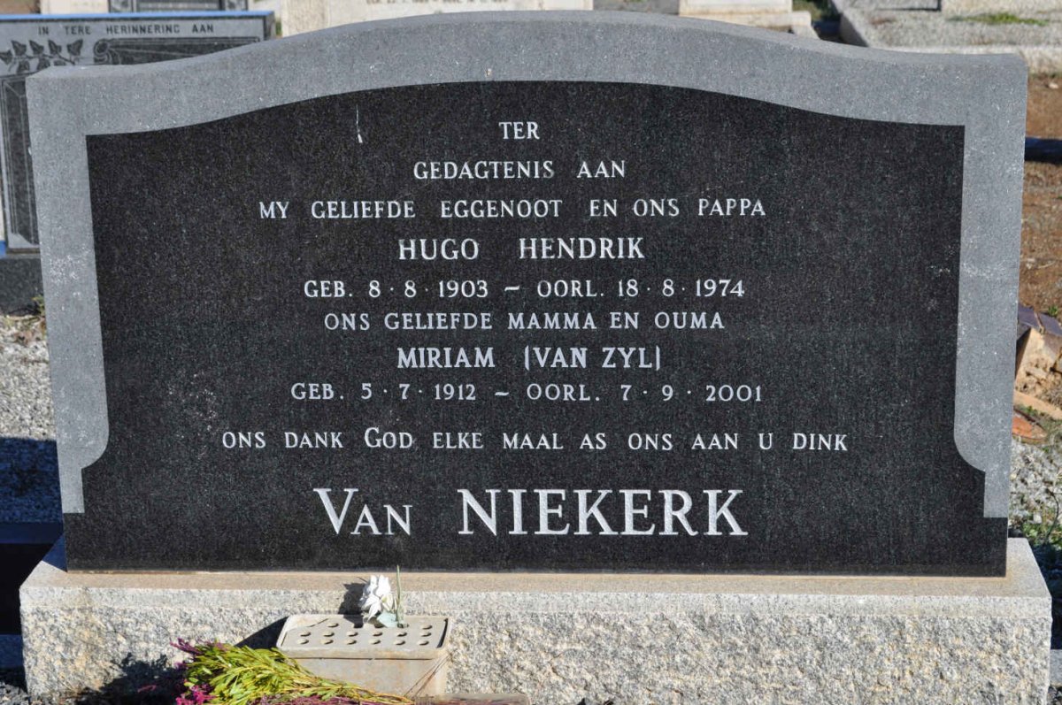 NIEKERK Hugo Hendrik, van 1903-1974 &amp; Miriam VAN ZYL 1912-2001