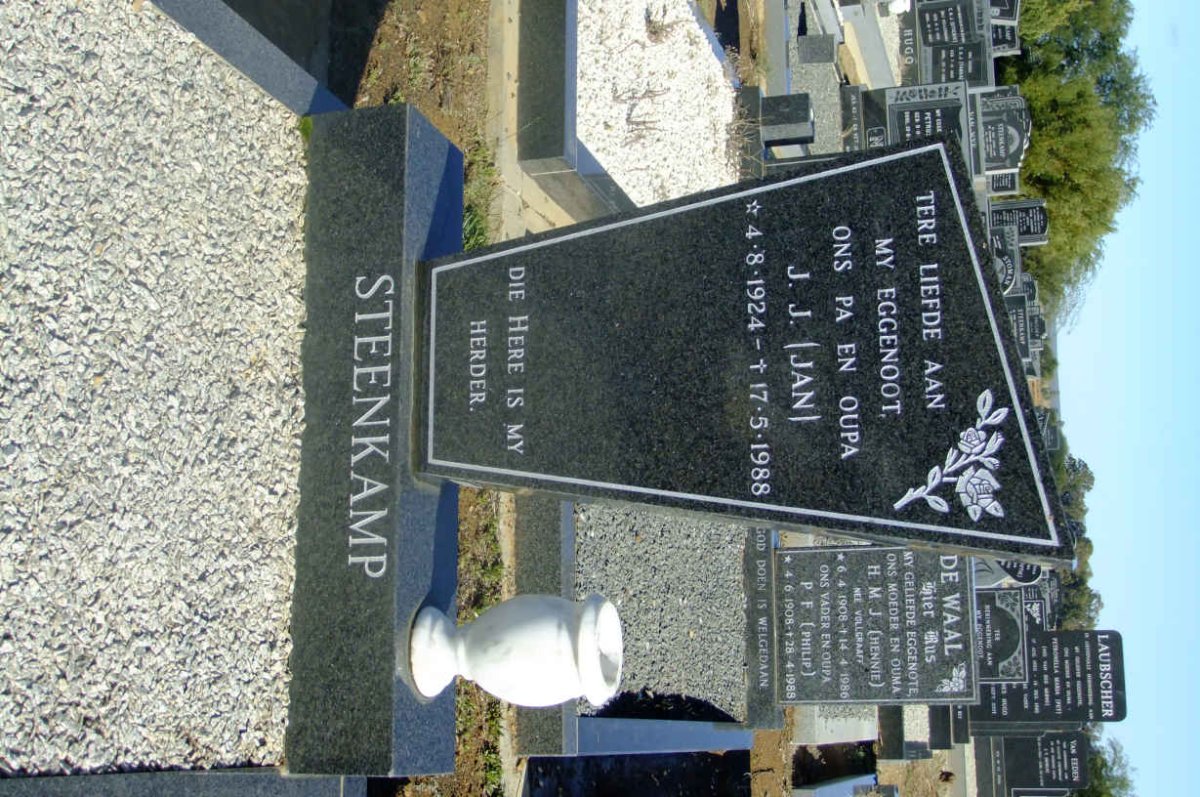 STEENKAMP J.J. 1924-1988
