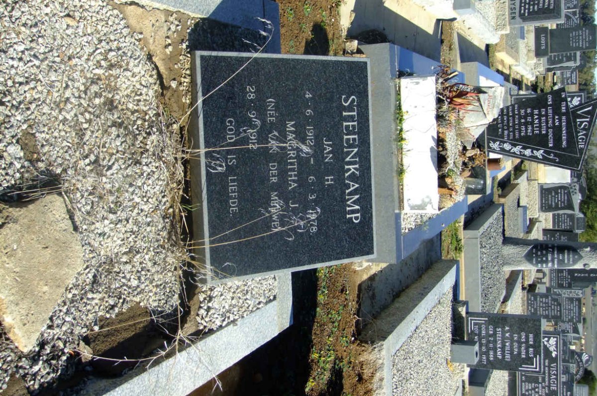 STEENKAMP Jan H. 1912-1978 &amp; Magritha J. VAN DER MERWE 1912-