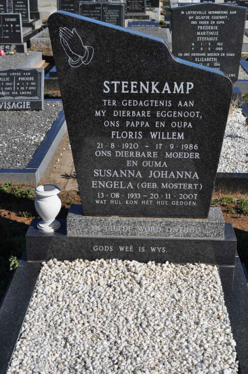 STEENKAMP Floris Willem 1920-1986 &amp; Susanna Johanna Engela MOSTERT 1933-2007