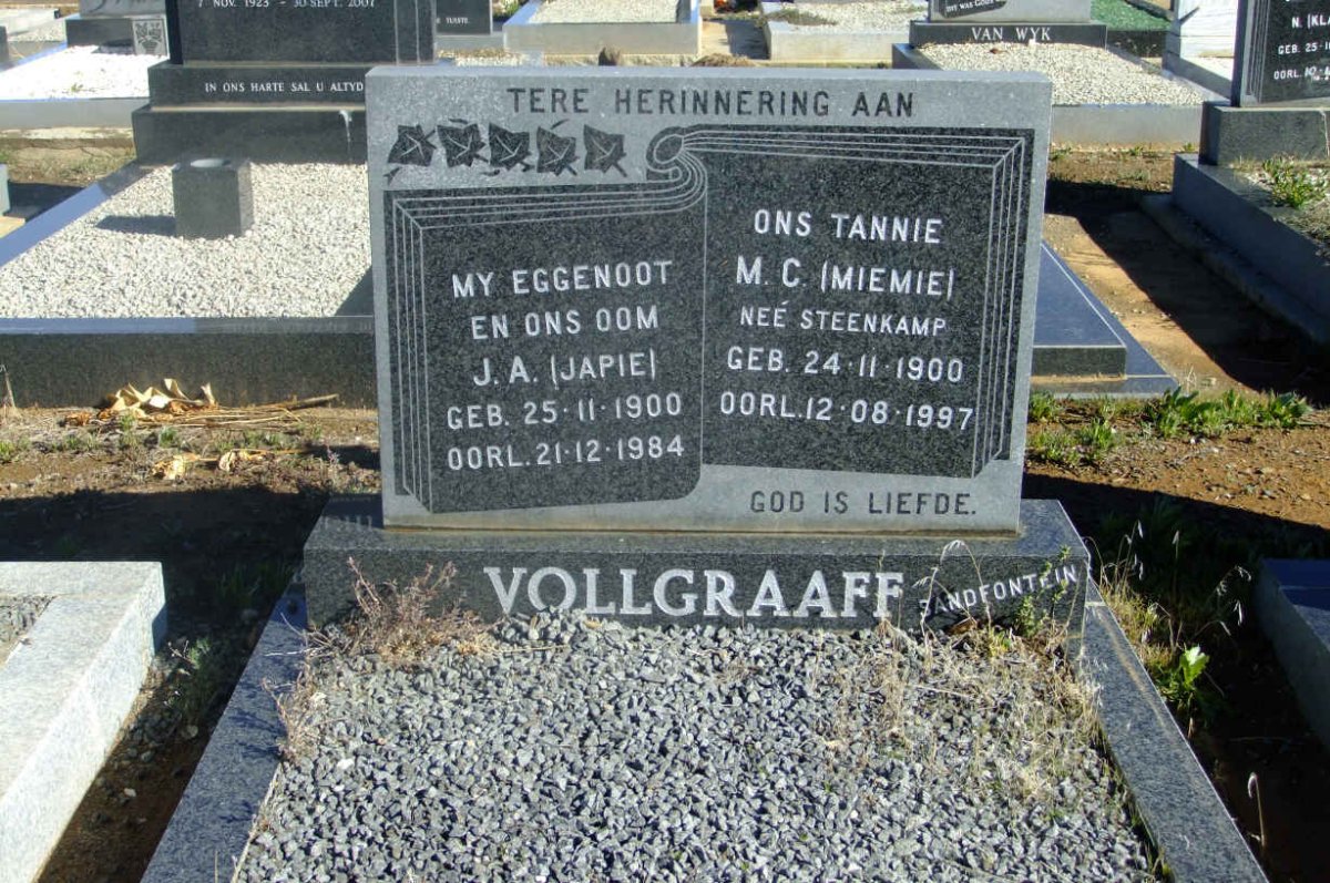 VOLLGRAAFF J.A. 1900-1984 &amp; M.C. STEENKAMP 1900-1997