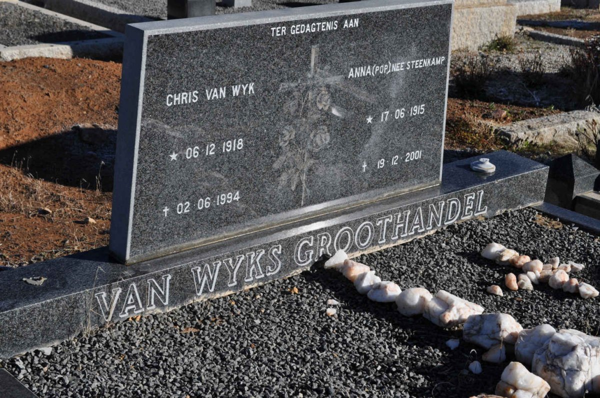 WYK Chris, van 1918-1994 &amp; Anna STEENKAMP 1915-2001