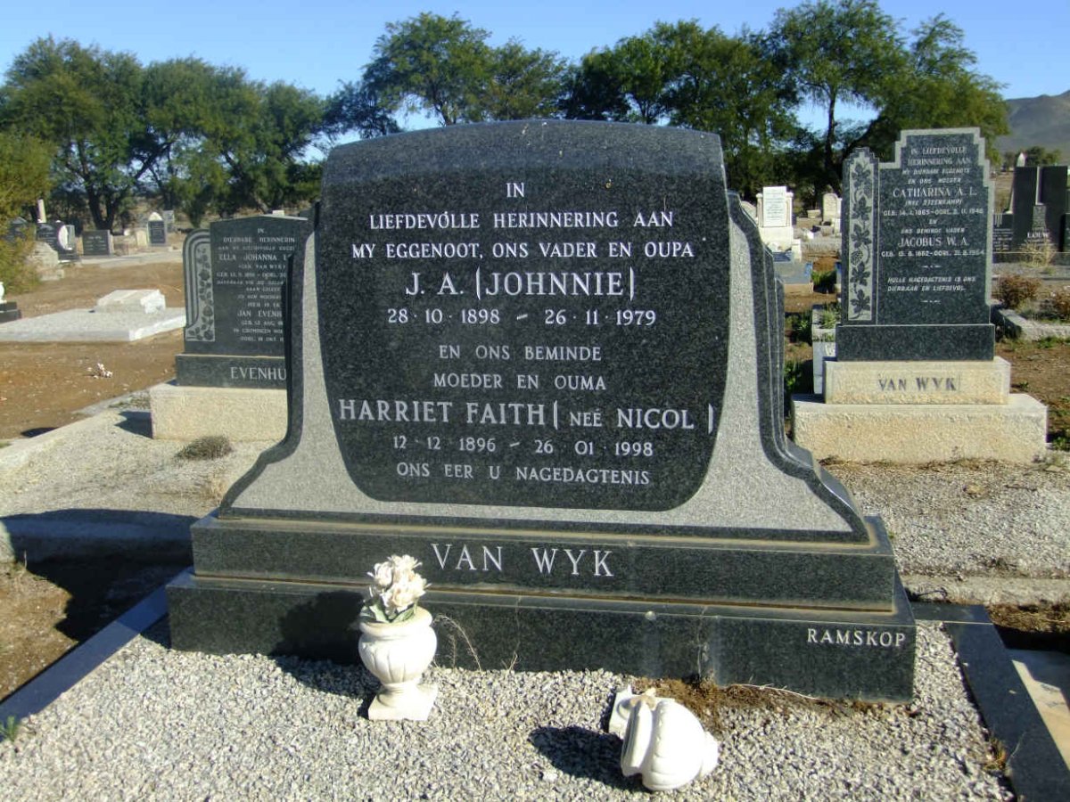WYK J.A., van 1898-1979 &amp; Harriet Faith NICOL 1896-1998