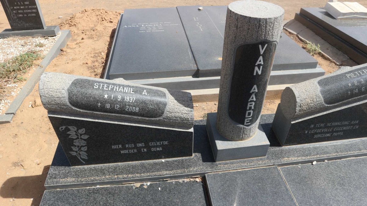AARDE Pieter, van 1931-1979 &amp; Stephanie A. 1937-2008