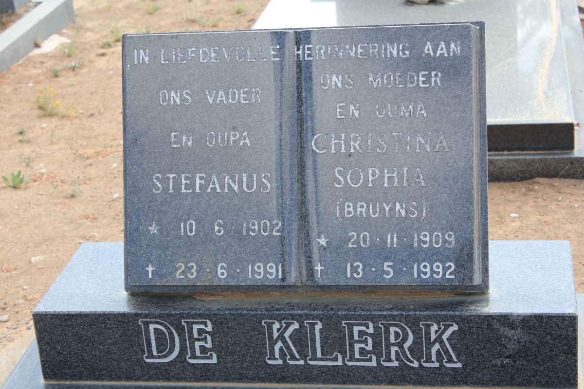 KLERK Stefanus, de 1902-1991 &amp; Christina Sophia BRUYNS 1909-1992