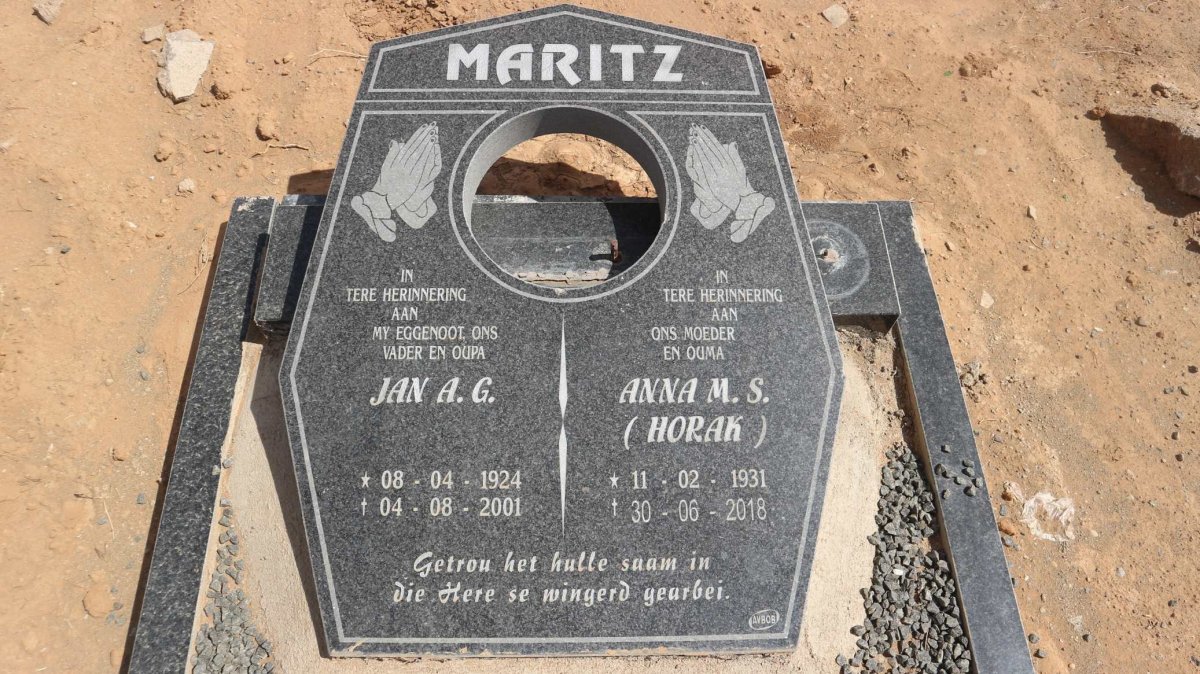 MARITZ Jan A.G. 1924-2001 &amp; Anna M.S. HORAK 1931-2018