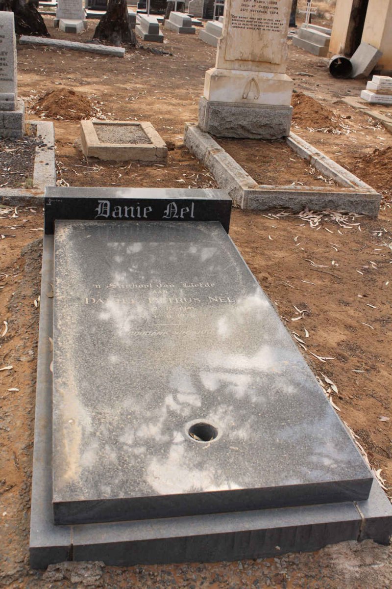 NEL Daniel Petrus 1941-1979