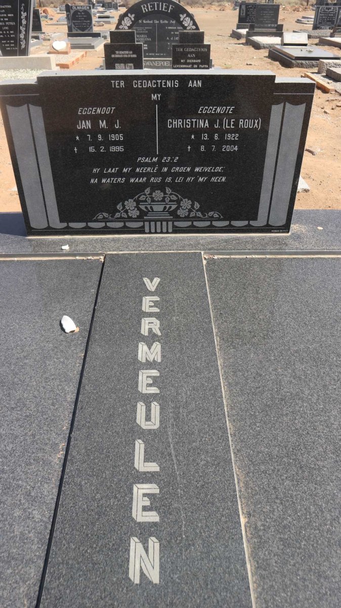 VERMEULEN Jan M.J. 1905-1995 &amp; Christina J. LE ROUX 1922-2004