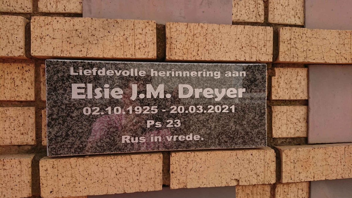 DREYER Elsie J.M. 1925-2021