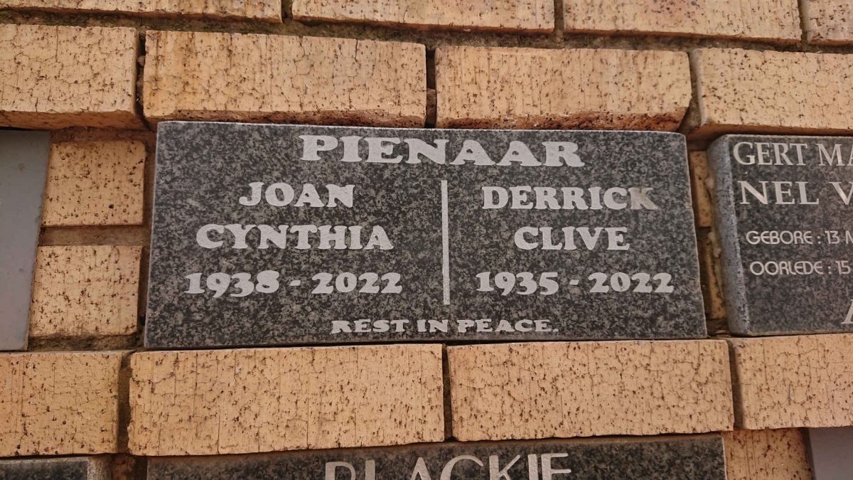 PIENAAR Derrick Clive 1935-2022 &amp; Joan Cynthia 1938-2022