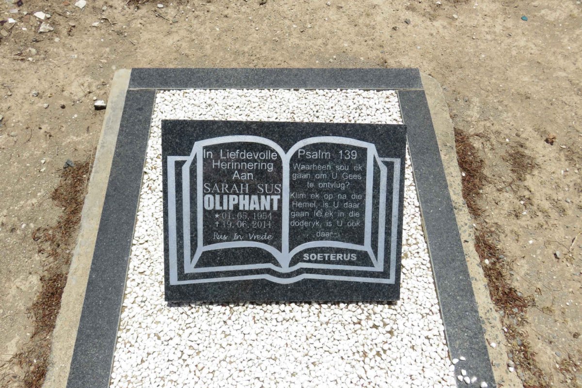 OLIPHANT Sarah Sus 1954-2011