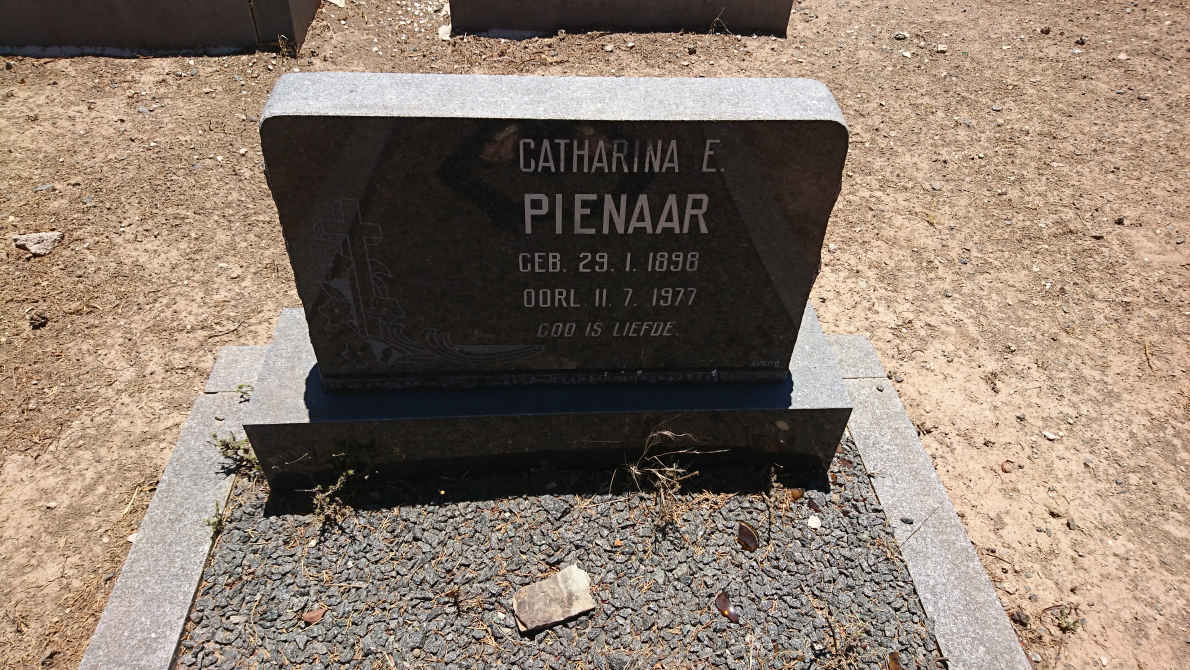PIENAAR Catharina E. 1898-1977