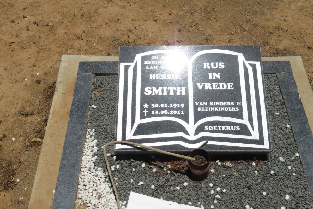 SMITH Hessie 1919-2011