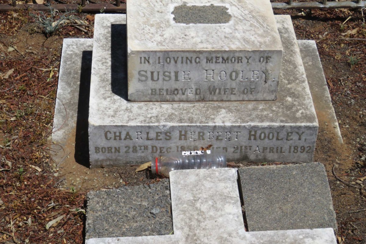 HOOLEY Susie 1858-1892