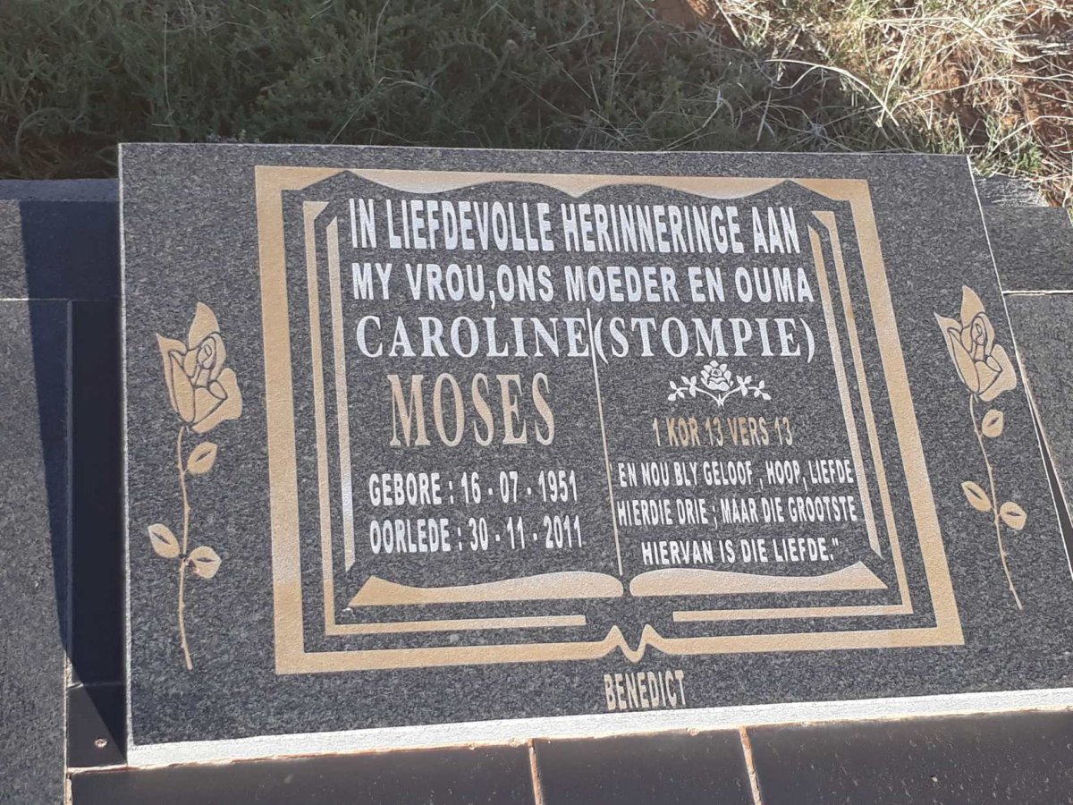 MOSES Caroline 1951-2011