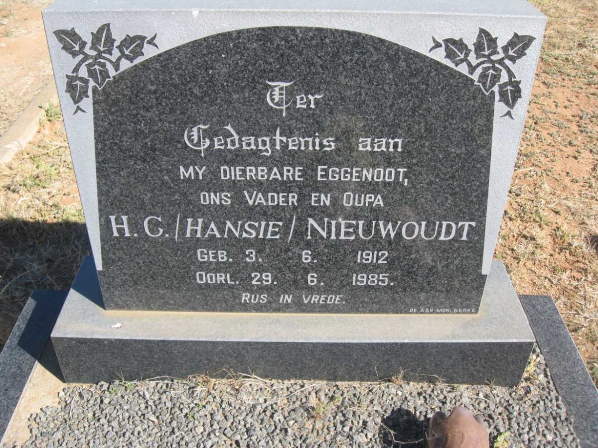 NIEUWOUDT H.G. 1912-1985