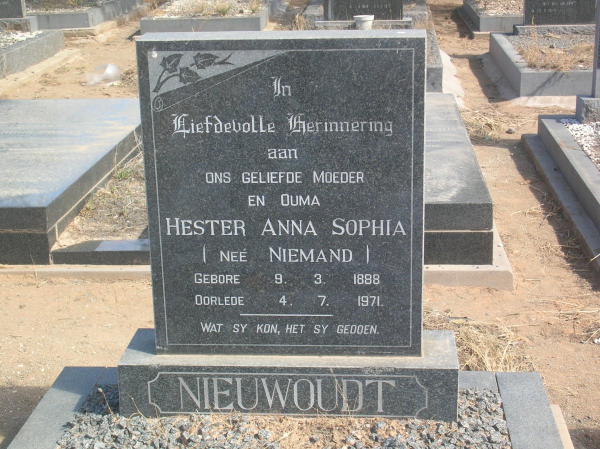 NIEUWOUDT Hester Anna Sophia nee NIEMAND 1888-1971