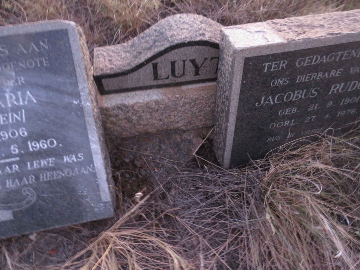 LUYT Jacobus Rudolff 1901-1976 & Nellie Maria GREYVENSTEIN 1906-1960 _1
