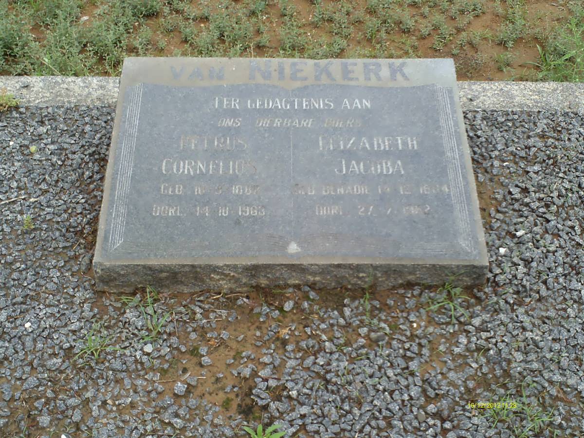NIEKERK Petrus Cornelius, van 1887-1963 &amp; Elizabeth Jacoba BENADE 1884-1962