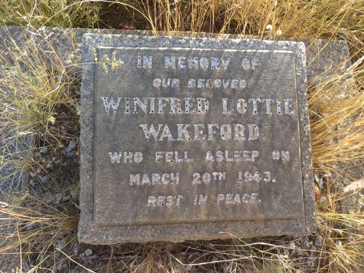 WAKEFORD Winifred Lottie -1943