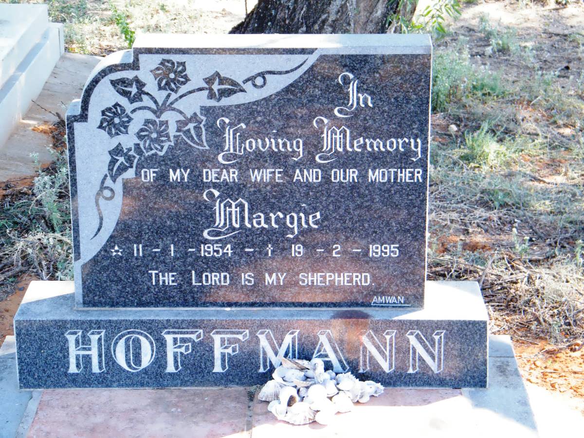 HOFFMANN Margie 1954-1995