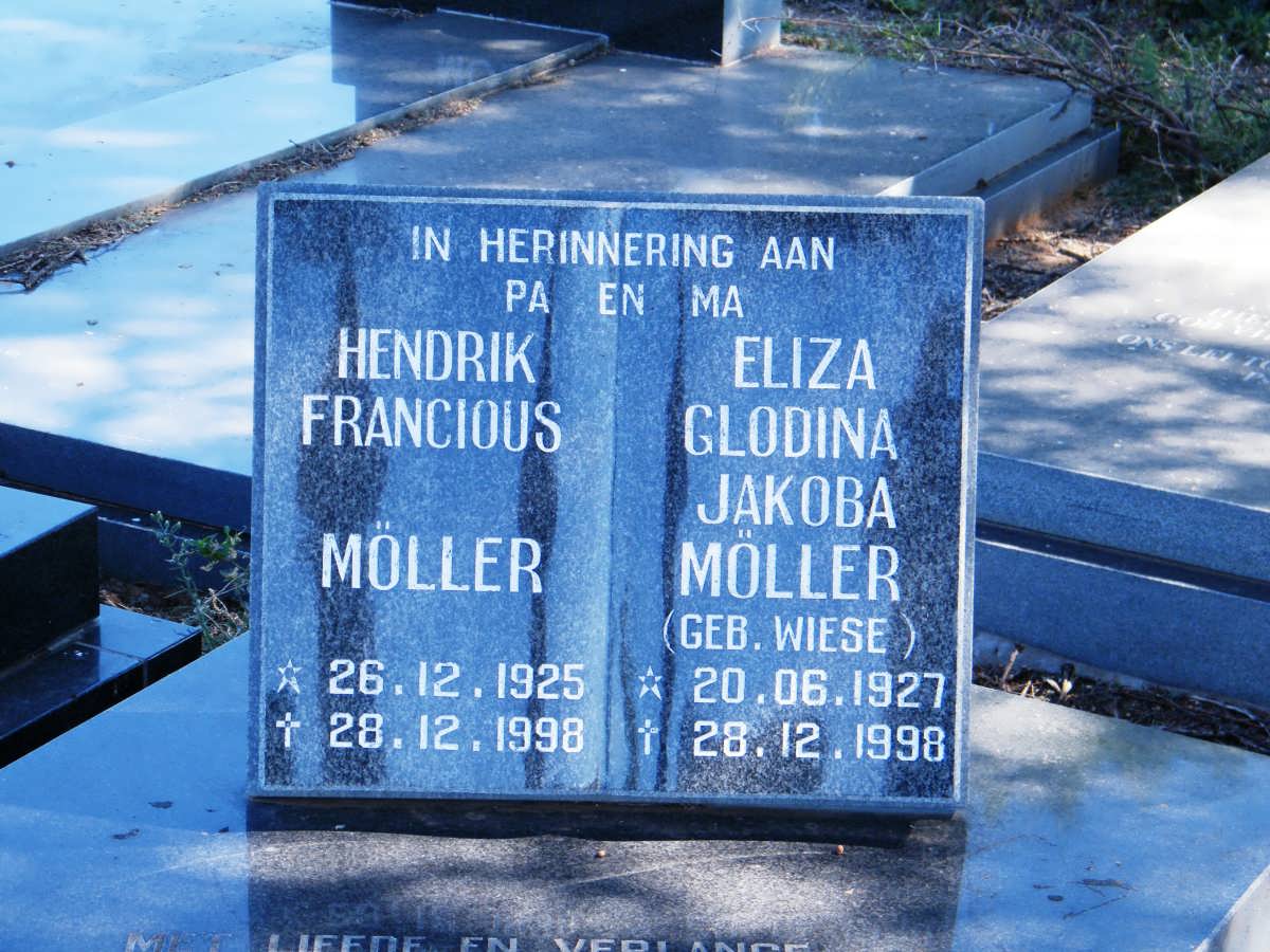 MÖLLER Hendrik Francious 1925-1998 &amp; Eliza Glodina Jakoba WIESE 1927-1998