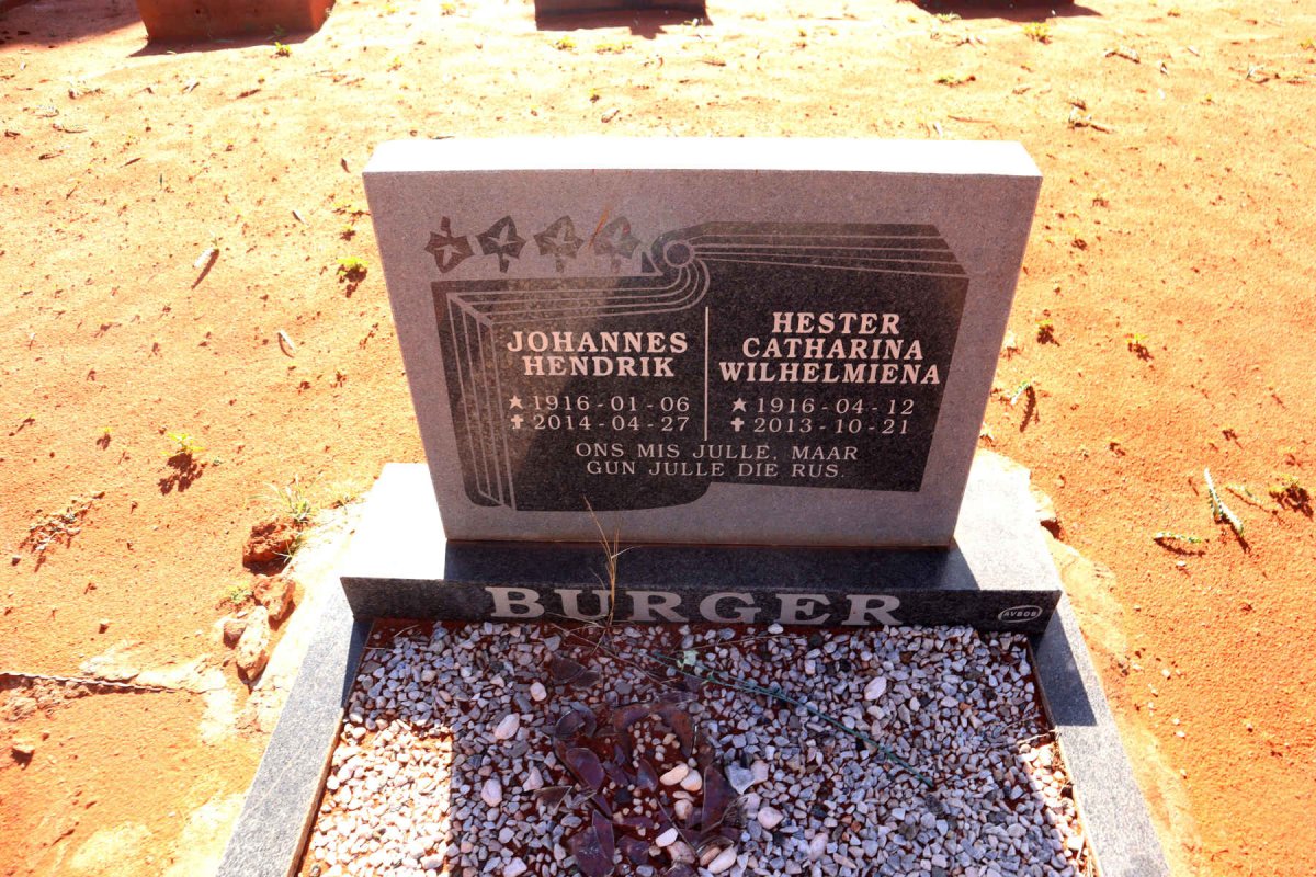 BURGER Johannes Hendrik 1916-2014 & Hester Catharina Wilhelmiena 1916-2013