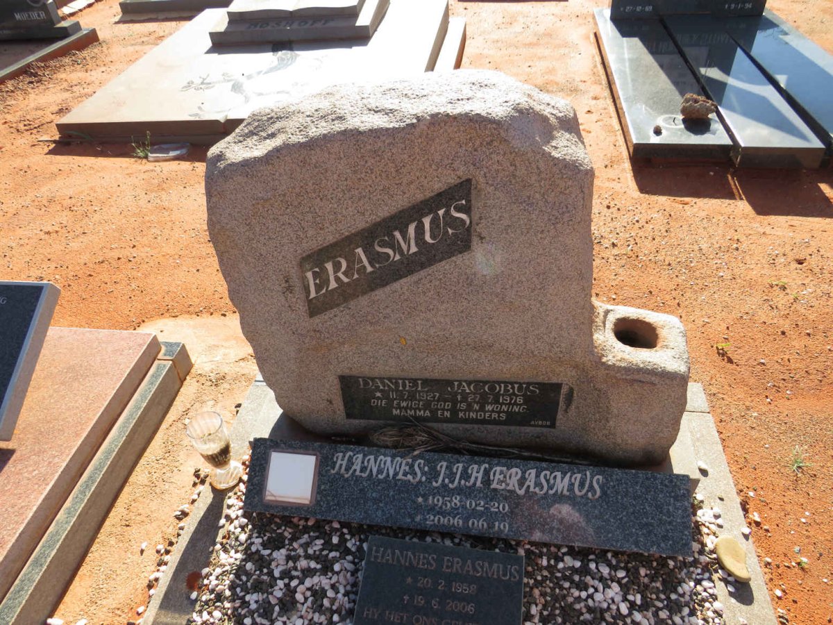 ERASMUS Daniel Jacobus 1927-1976 :: ERASMUS J.J.H. 1958-2006 