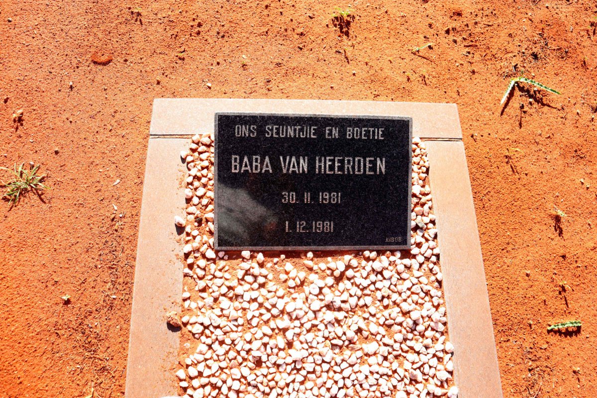 HEERDEN, van 1981-1981