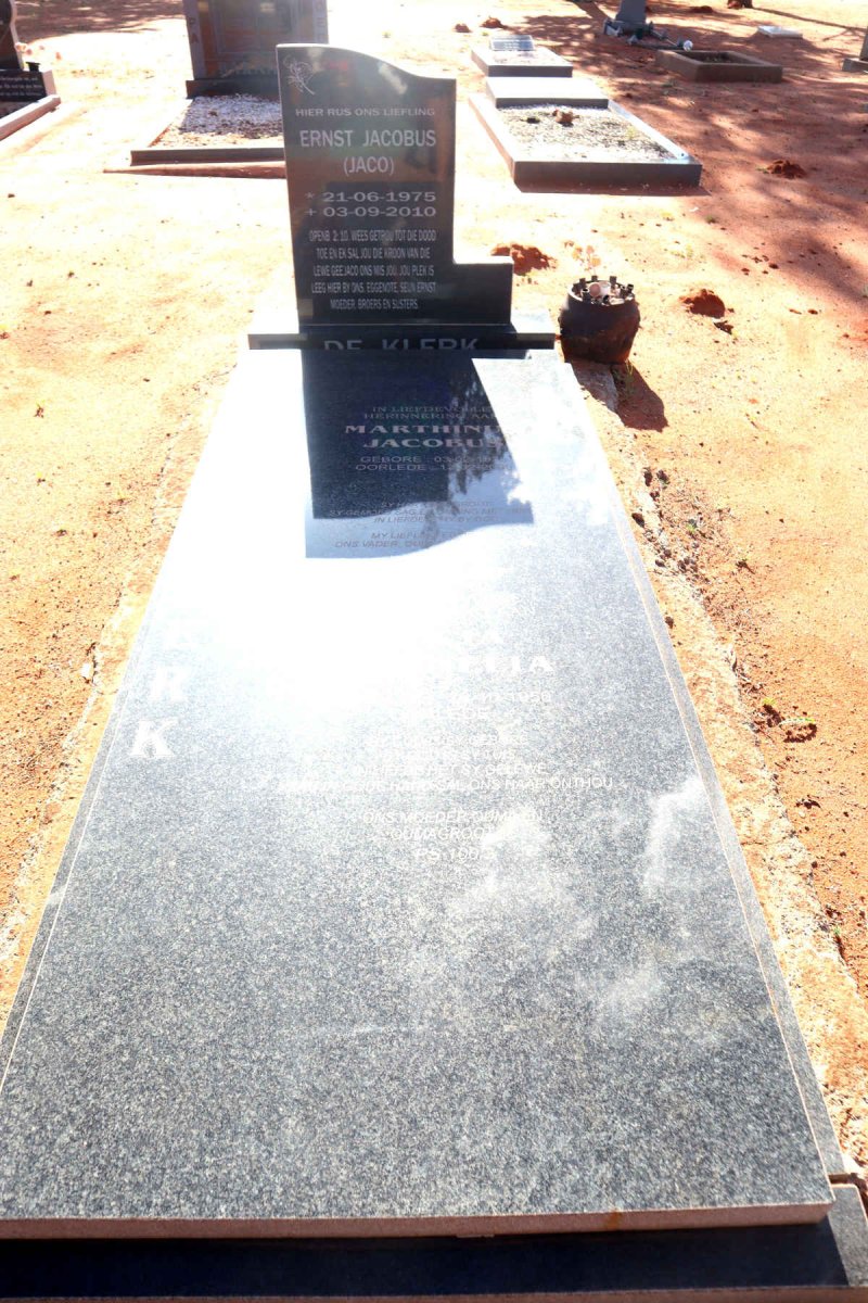 KLERK Ernst Jacobus, de 1975-2010 :: DE KLERK Marthinus Jacobus 1935-2009 & Lucia Cornelia 1950- _1