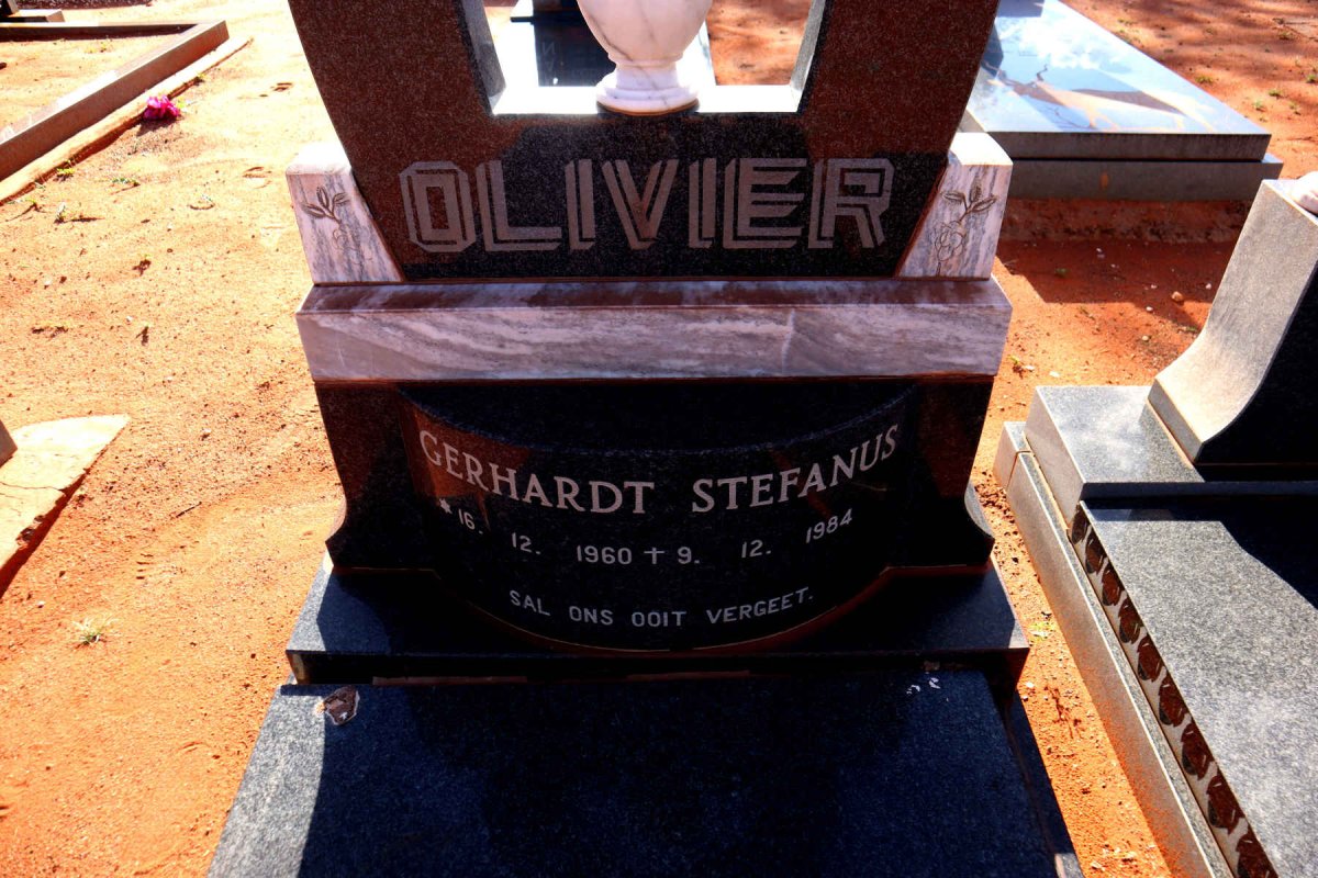 OLIVIER Gerhardt Stefanus 1960-1984