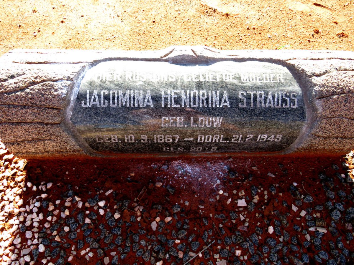 STRAUSS Jacomina Hendrina nee LOUW 1897-1949