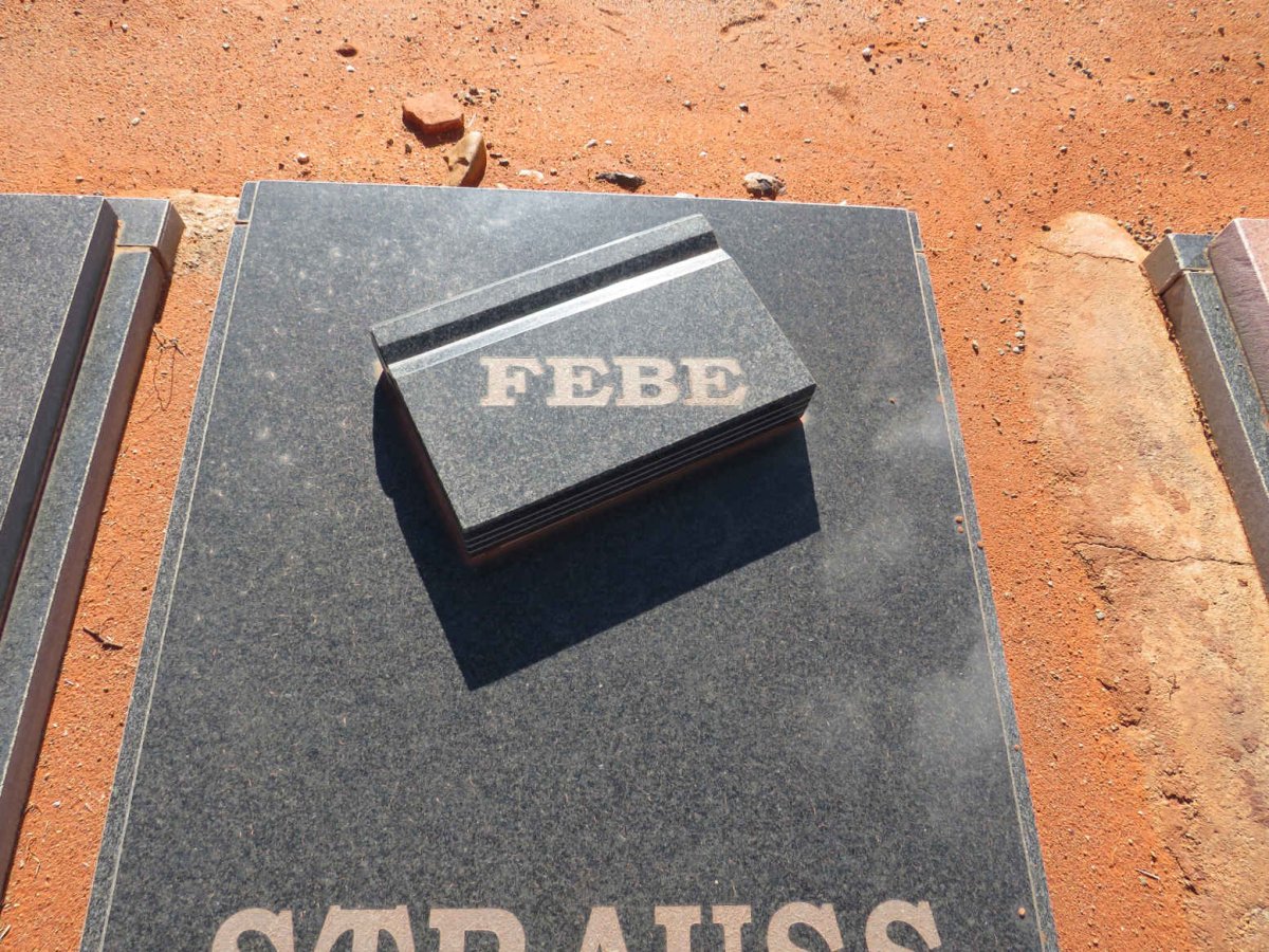 STRAUSS Febe nee OLIVIER 1924-2007 _2