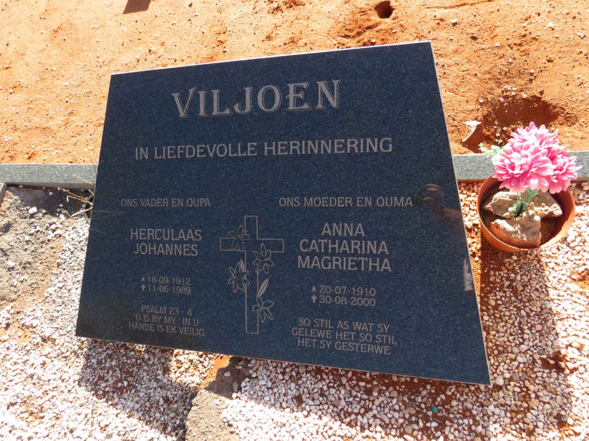 VILJOEN Herculaas Johannes 1912-1989 & Anna Catharina Magrietha 1910-2000