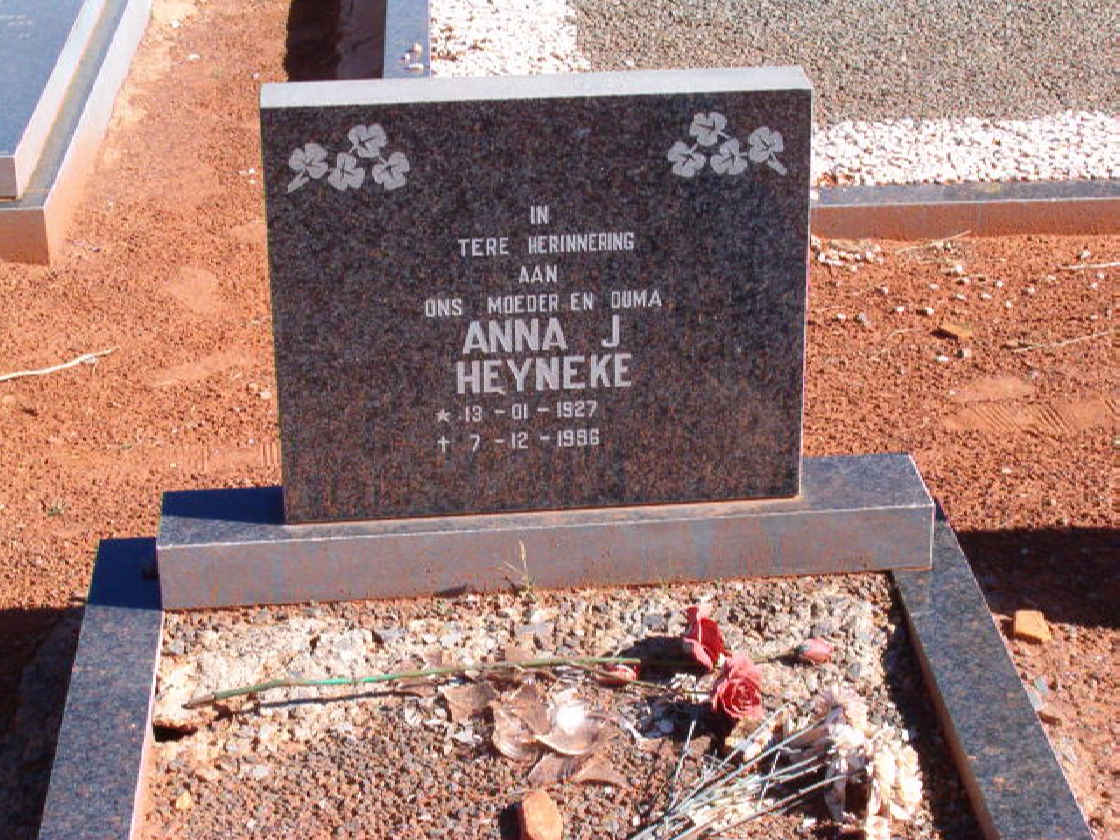 HEYNEKE Anna J. 1927-1996