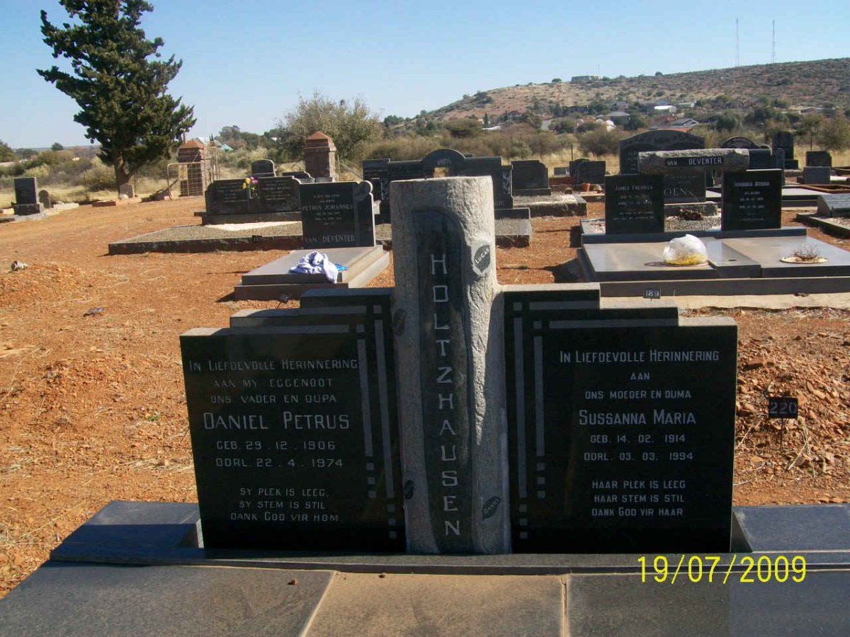 HOLTZHAUSEN Daniel Petrus 1906-1974 &amp; Sussanna Maria 1914-1994