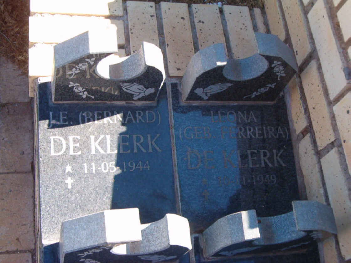 KLERK J.E., de 1944- &amp; Leona FERREIRA 1949-