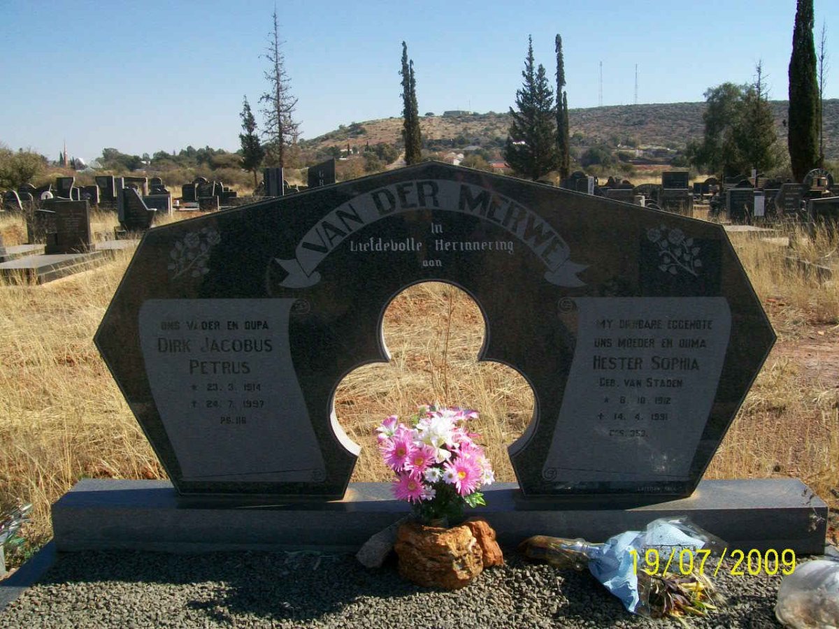 MERWE Dirk Jacobus Petrus, van der 1914-1997 &amp; Hester Sophia VAN STADEN 1912-1991